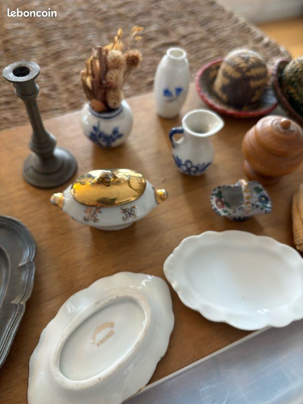 Accessoires de table de poupée miniature en verre antique pour maison de poupée. 7 pièces ; 1880 - 1930 Vaisselle RARE - France