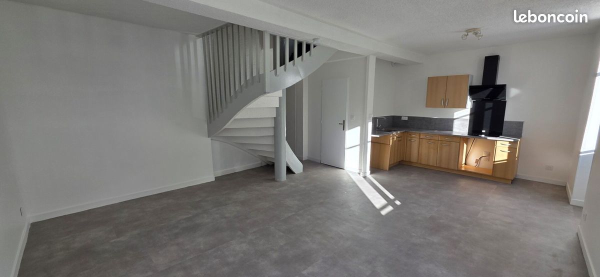 Appartement 4 pièces 96 m² · à Morestel · 96 m² · 800 €/mois
