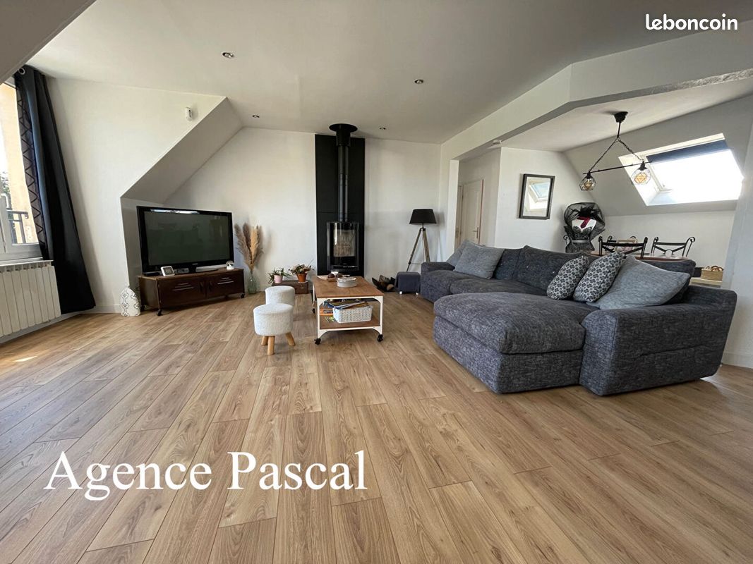 Local commercial 8 pièces 210 m²