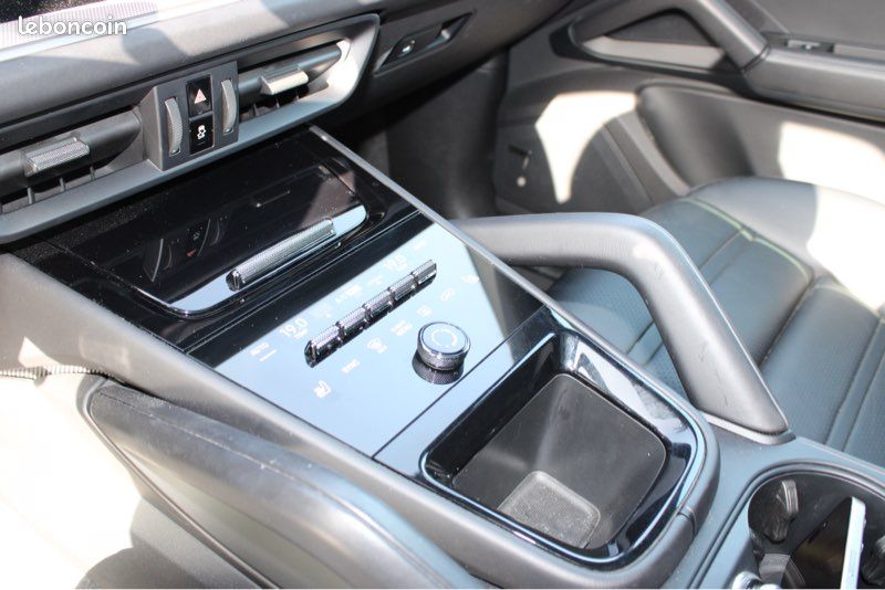 Cayenne E-Hybrid / Hybride /Pneus neufs / Etat neuf (image 7)