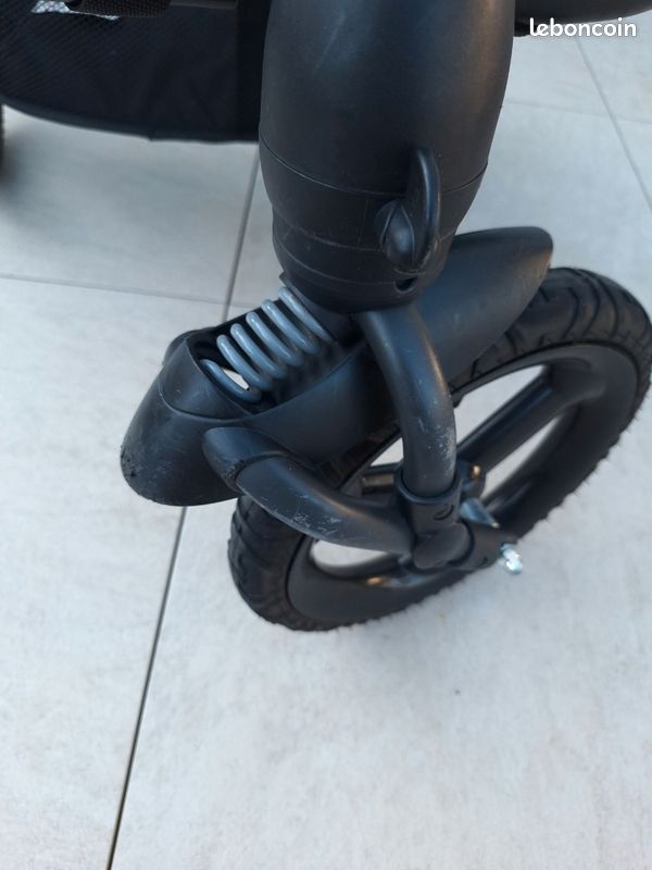 Poussette Trio Bébé Confort High Trek + Nacelle Windoo + Nombreux accessoires – Pack complet (image 12)