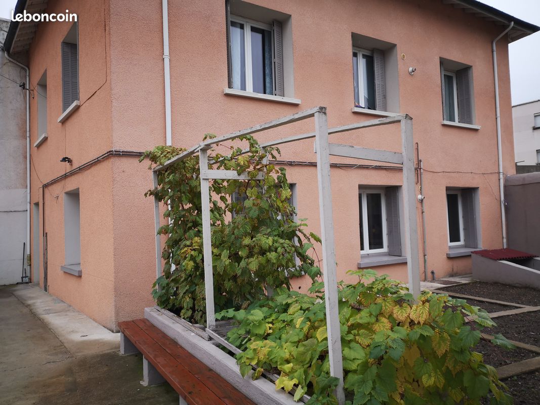 Maison 7 pièces 180 m² · à Rive-de-Gier · 180 m² · 360 000 €
