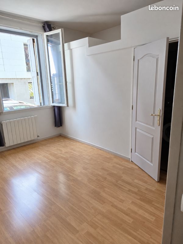 Appartement 2 pièces 40 m² · au Chambon-Feugerolles · 40 m² · 445 €/mois