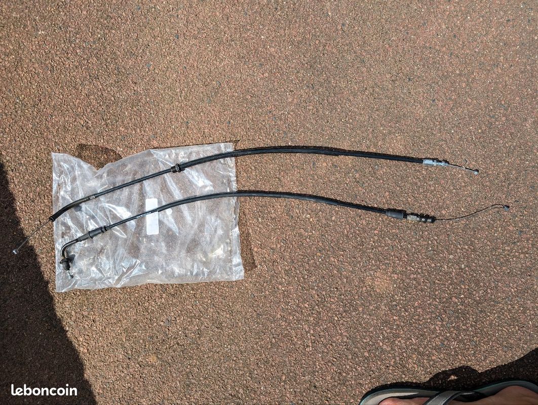 Tringles/ câbles accélérateur, embrayage Honda CBR 600 RR PC37 (image 1)