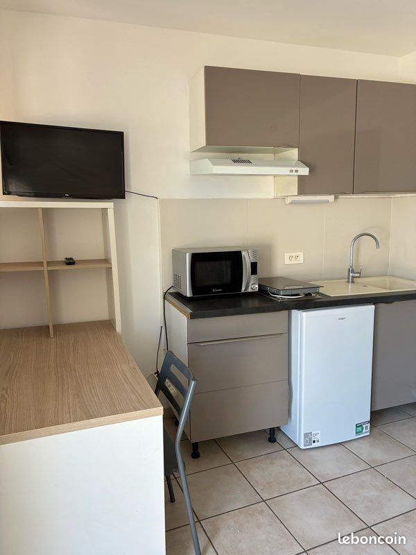 Appartement 1 pièce 14 m² · à Nîmes · 14 m² · 410 €/mois