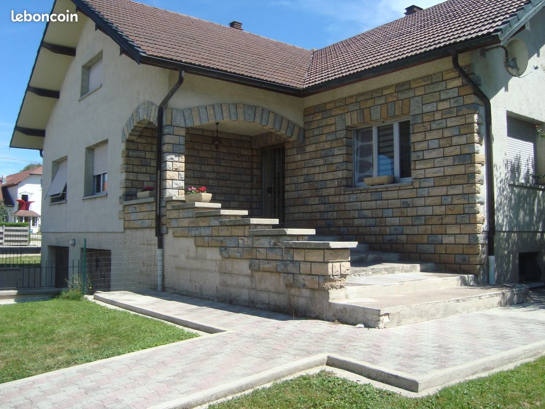 Maison 5 pièces 134 m² · à Pierrefontaine-les-Varans · 134 m² · 990 €