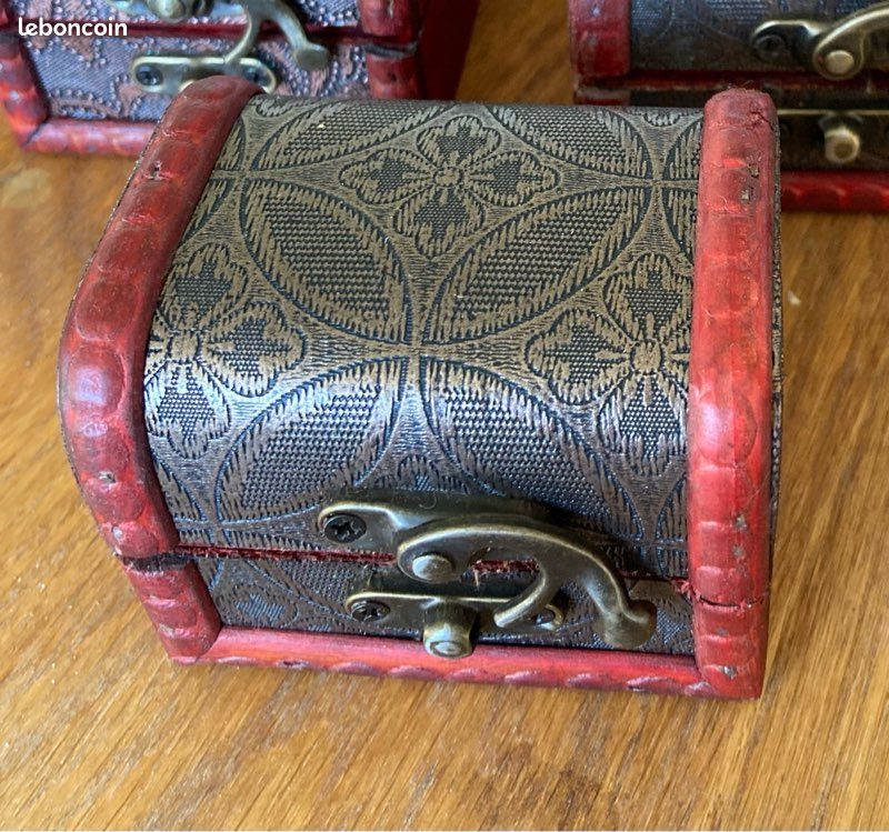 Grande boîte à bijoux personnalisée à serrure secrète avec clé, boîte en bois vintage, boîte cachée en bois sculpté, coffre au trésor en noyer - Canada