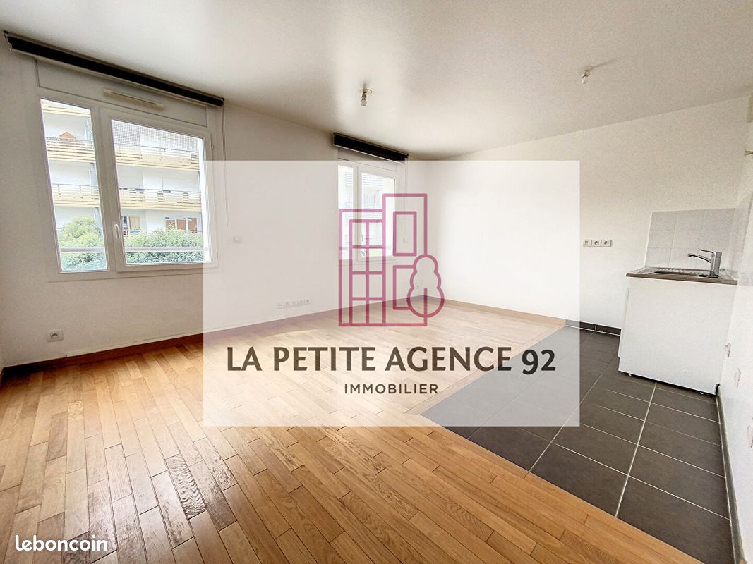 Appartement 2 pièces 47 m² · à Issy-les-Moulineaux · 47 m² · 329 000 €