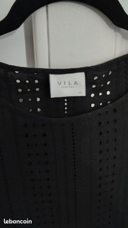 Blouse noire Broderie anglaise (image 3)