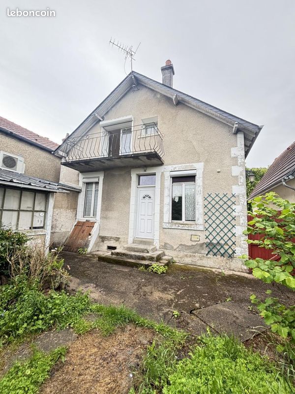 Maison 5 pièces 96 m² · à Bourges · 96 m² · 97 200 €
