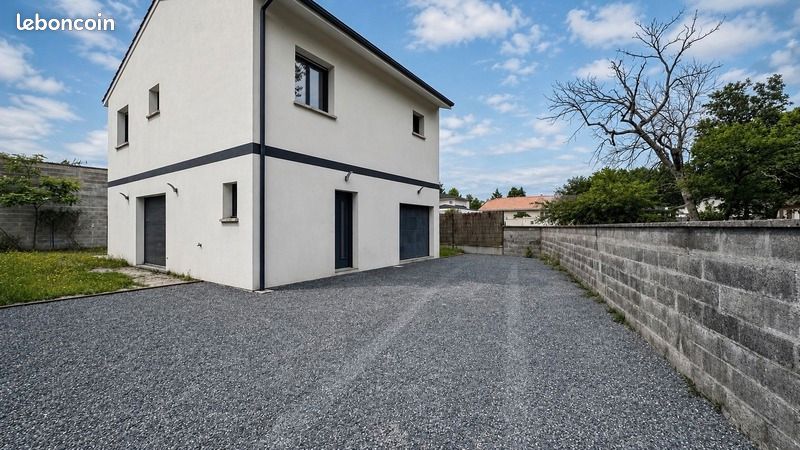 Maison 5 pièces 110 m² · à Saint-Jean-d'Illac · 110 m² · 415 000 €