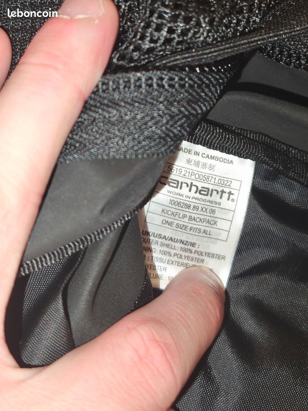 Sac a dos Carhartt.
Neuf acheté il y a une semaine jamais utilisé.
Les étiquettes sont toujours là (image 5)