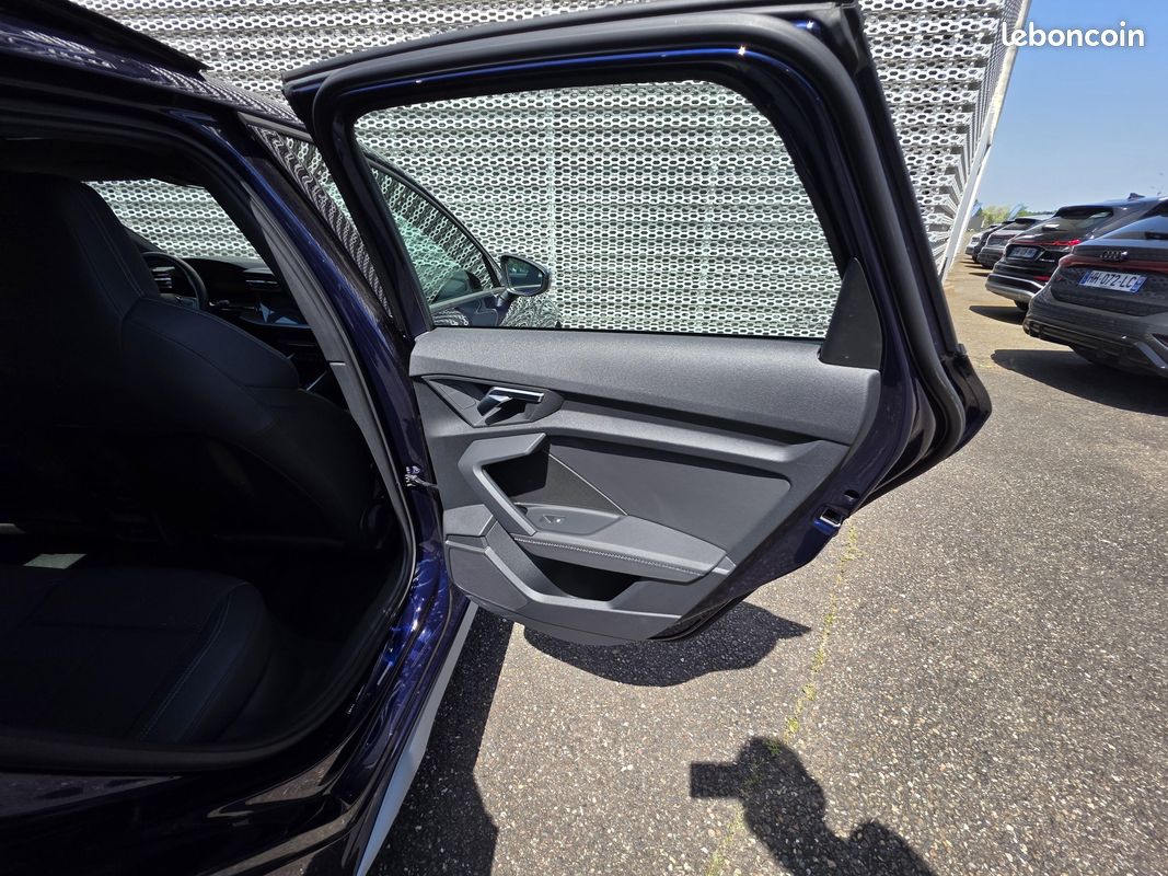 AUDI A3 Sportback TDI 150 S tronic 7 S line (image 25)