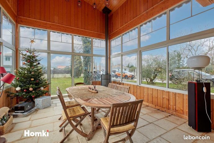 Maison 7 pièces 203 m²
