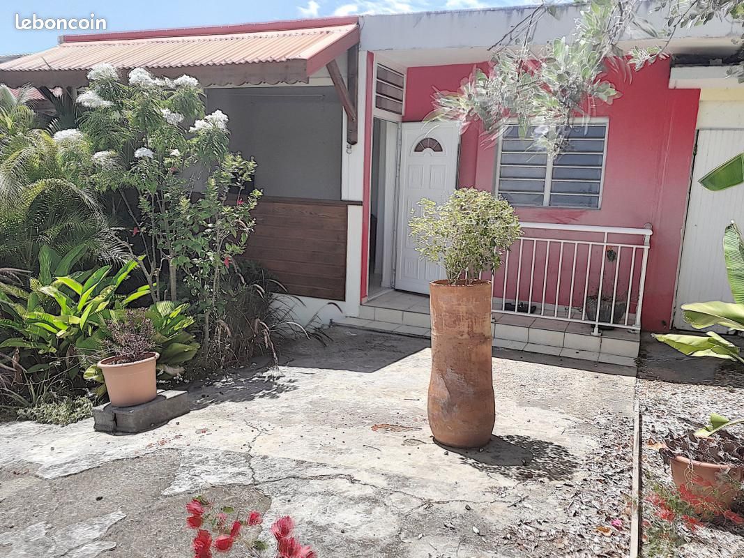 Maison 3 pièces 62 m² · à Sainte-Anne · 62 m² · 800 €/mois