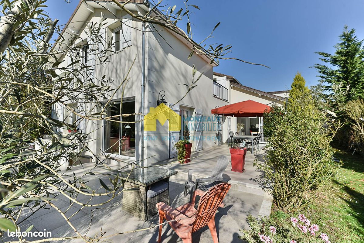 Maison 8 pièces 180 m² · à Villiers-sur-Orge · 180 m² · 595 000 €