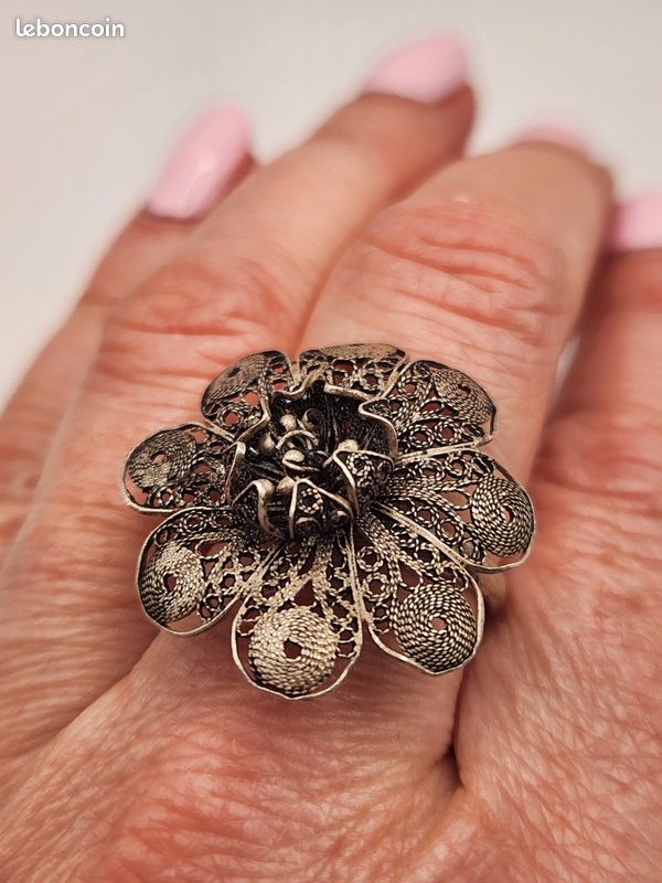 Bague Ancienne En Argent - Bijou Vintage - Occasion (État à Vérifier)