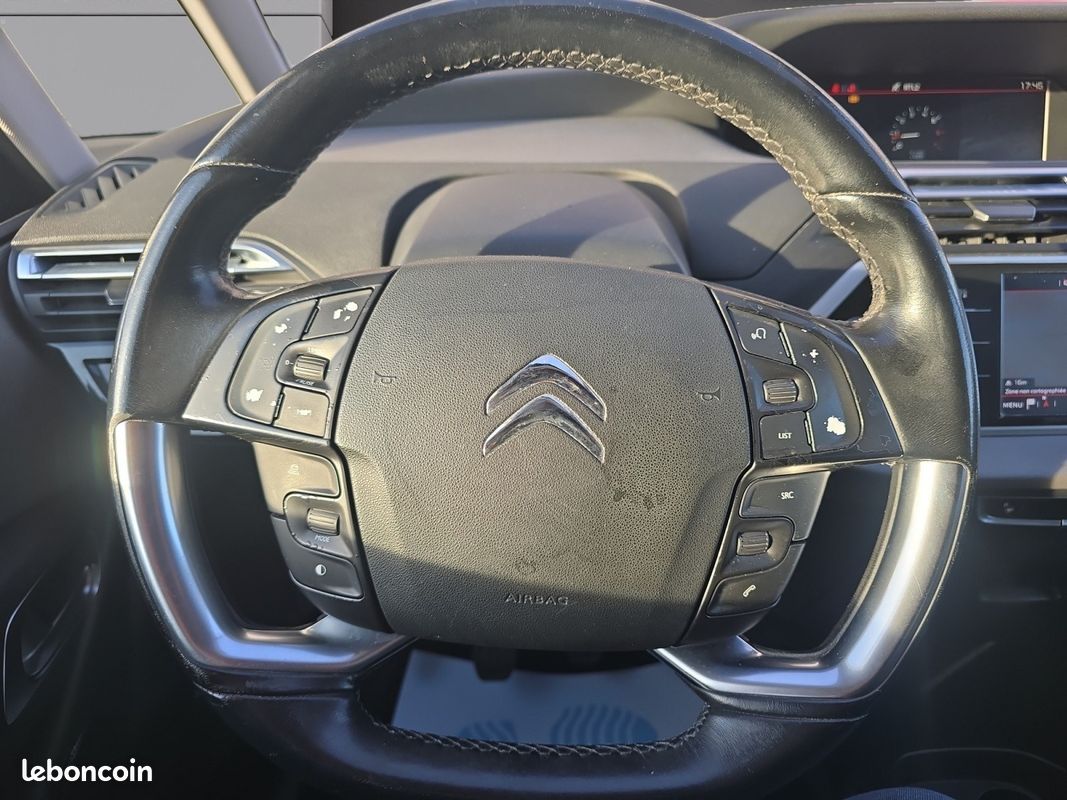 CITROEN C4 PICASSO BlueHDi 150 SS Shine / *1ère main entretien complet attelage (image 13)
