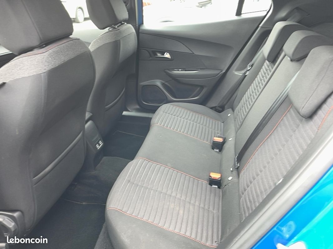 Peugeot 2008 e-2008 136ch Style (image 12)