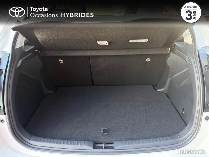 Toyota Yaris 116h Dynamic Business 5p + Programme Beyond Zero Academy MY22 (image 10)