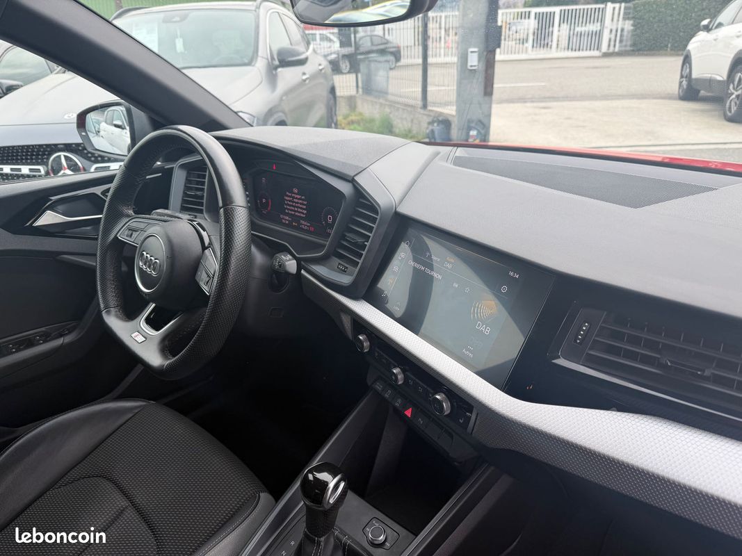 Audi a1 40 tfsi sportback 200ch s line s tronic 6 garantie (image 6)
