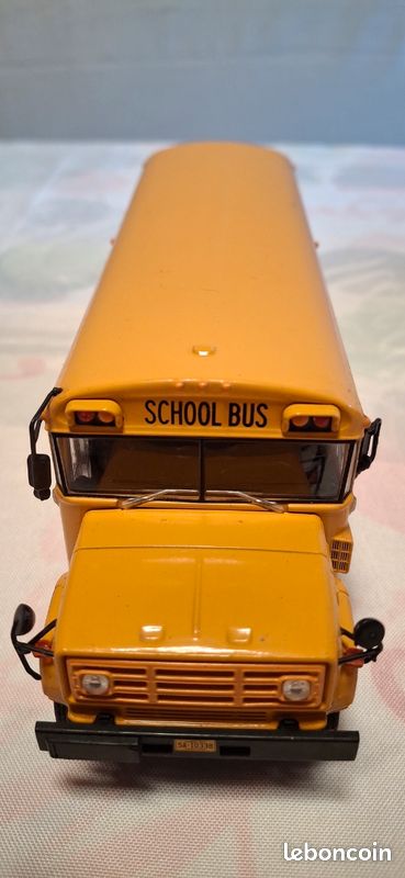 M-TECH MB-01 Toyota Hiace School Bus - 1/43 - Miniature Autobus Scolaire Jaune