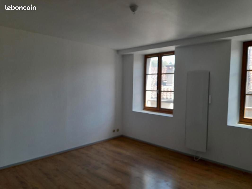 Appartement 1 pièce 28 m² · à Saint-Girons · 28 m² · 382 €