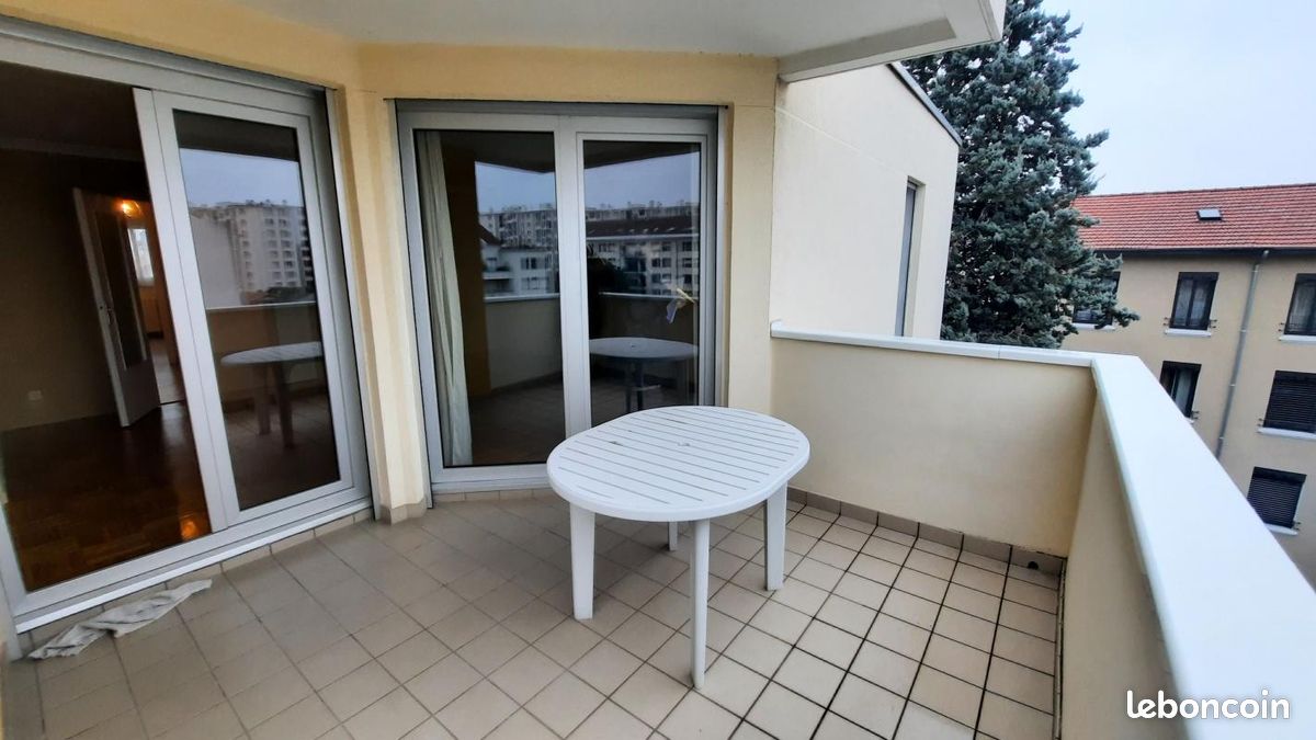 Appartement 4 pièces 107 m² · à Villeurbanne · 107 m² · 1 459 €
