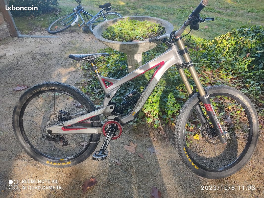 Vélo DH Nick proof état quasiment neuf négociable (image 1)