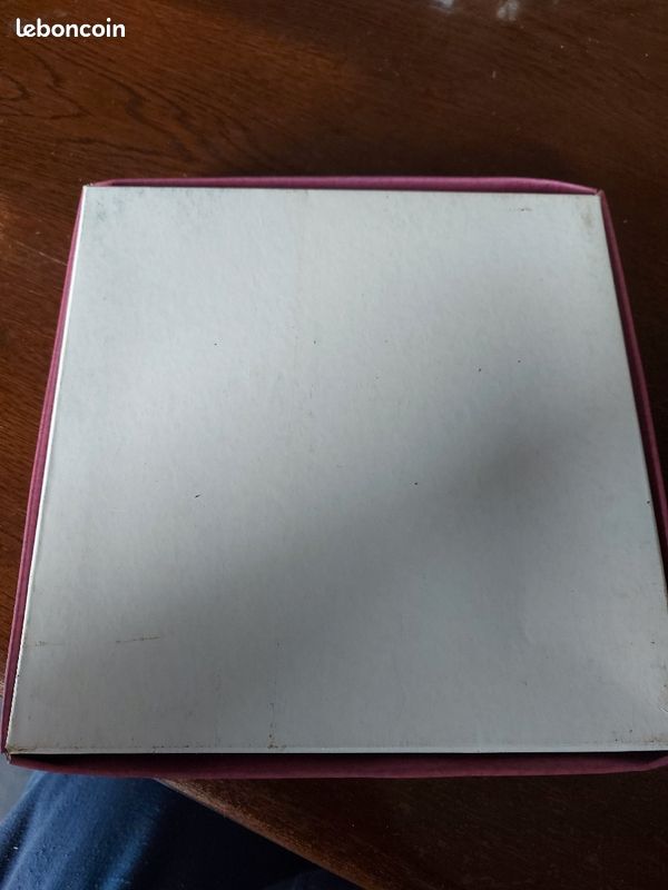 Ancienne boîte de jeux (image 3)