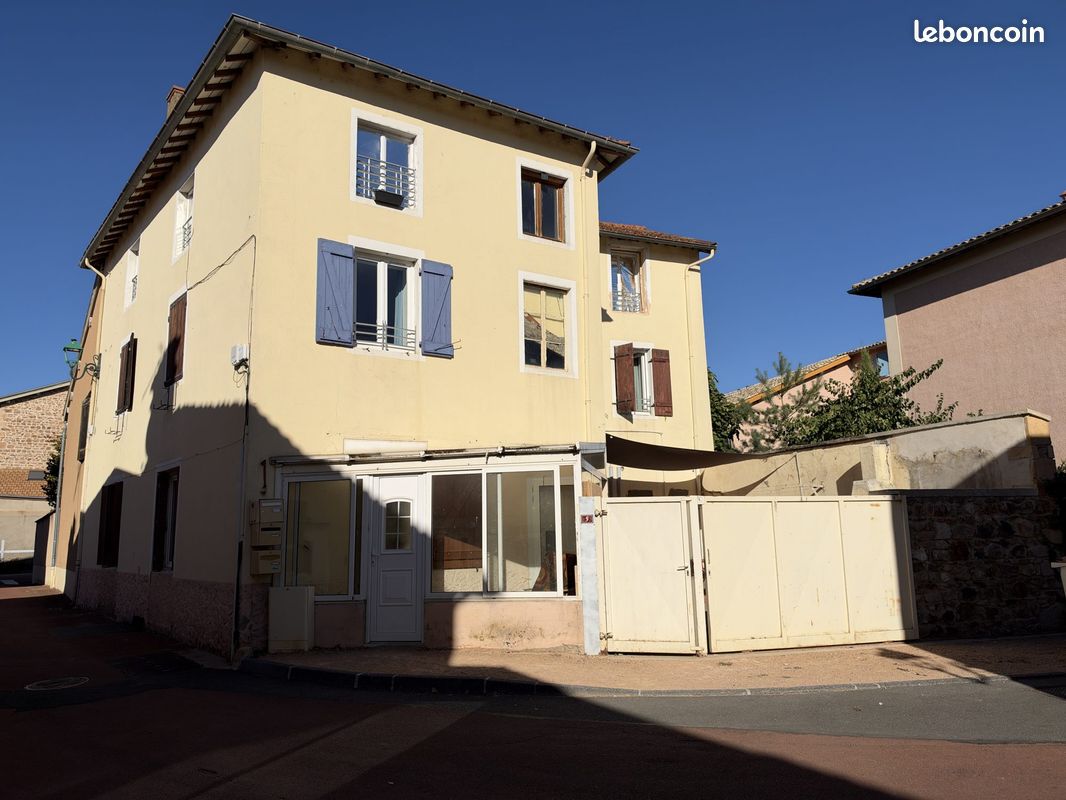 Immeuble 2 pièces 200 m² · à Beaujeu · 200 m² · 280 000 €