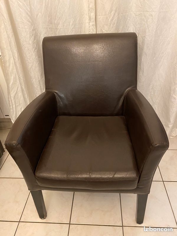 2 canapés cuir et tissu + 1 fauteuil cuir urgent (image 3)