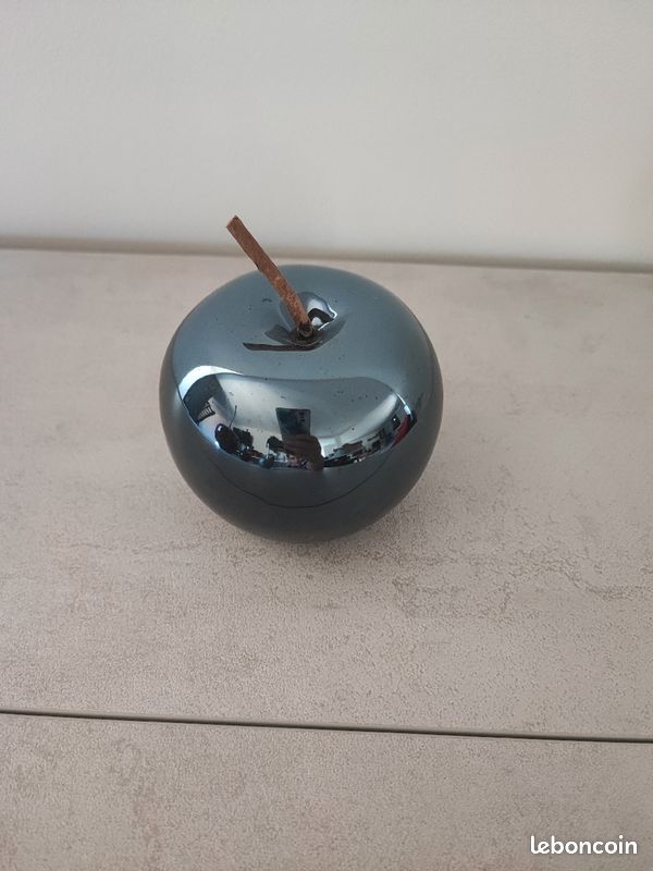 Statuette pomme (image 2)