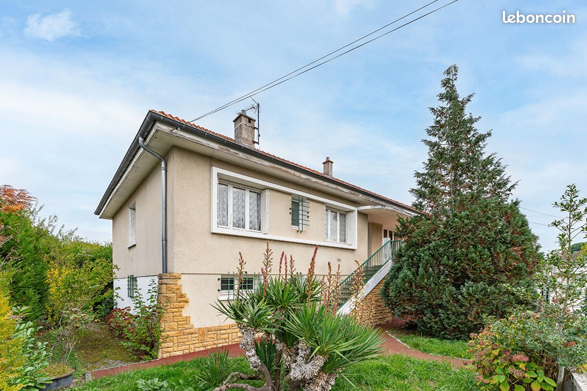 Maison 5 pièces 111 m² · à Le Coteau · 111 m² · 220 000 €