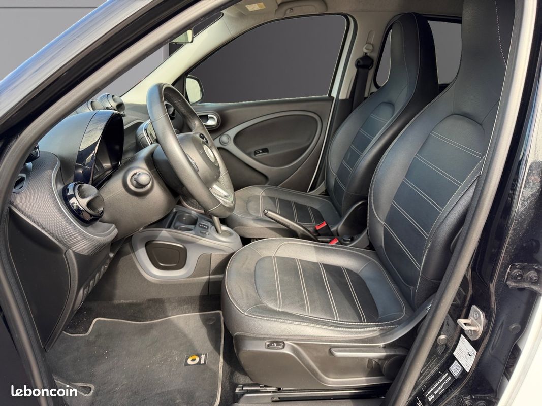 SMART FORFOUR II 0.9 90 PASSION TWINAMIC BVA6 90Ch Garantie 12 mois (image 9)