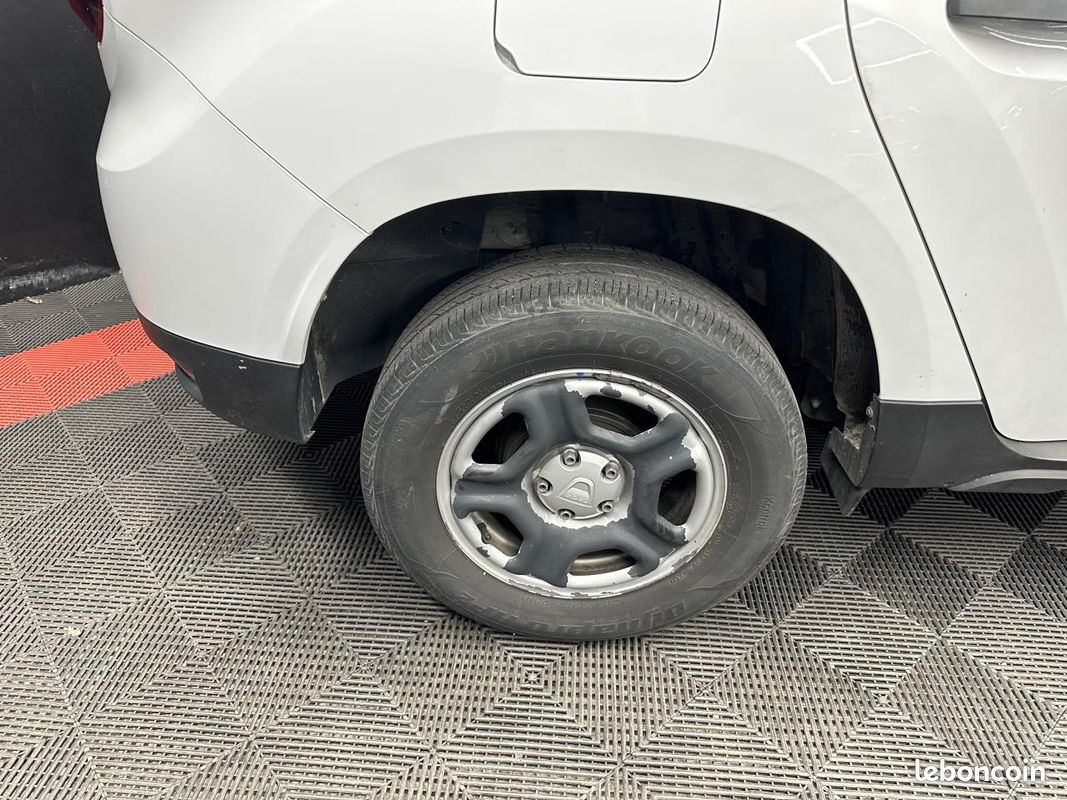DACIA DUSTER II 1.2 Tce 125 CH / CLIMATISATION / Essentiel (image 25)