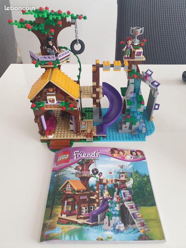 LEGO friends cabane de la base d'aventure (image 1)