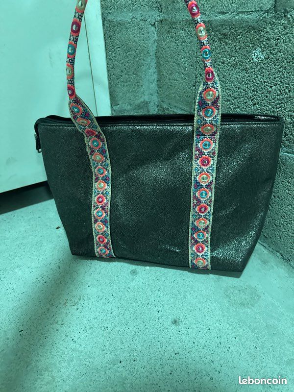Sac noir à paillettes et perles | Essentiel Antwerp France