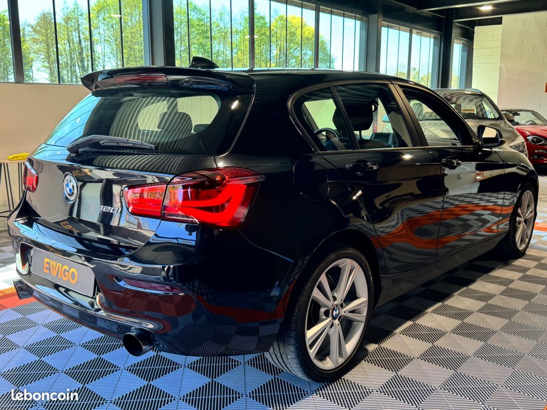 BMW SERIE 1 120I DKG 177 CH PHASE II - URBAN CHIC - VOLANT SPORT - JA 18 - FEUX TEINTÉS - ECHAPPEMENT SPORt (image 2)