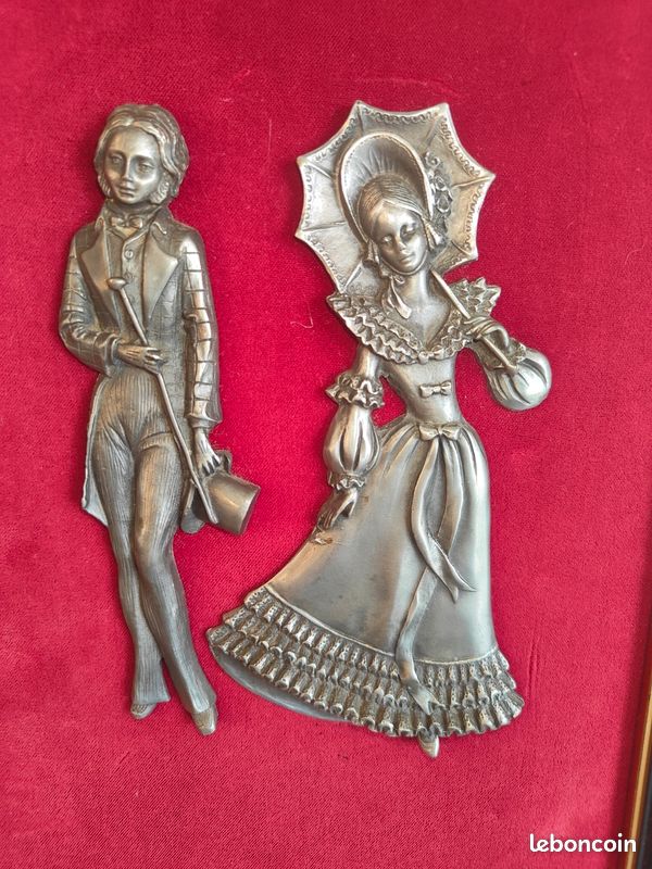 Tableau portrait deux amoureux en étain ciselé cadre en bois (image 4)