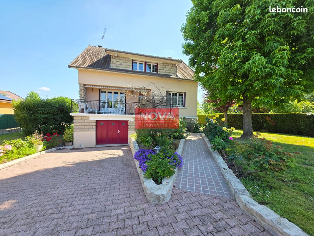 Maison 7 pièces 153 m² · à Le Thillay · 153 m² · 478 000 €