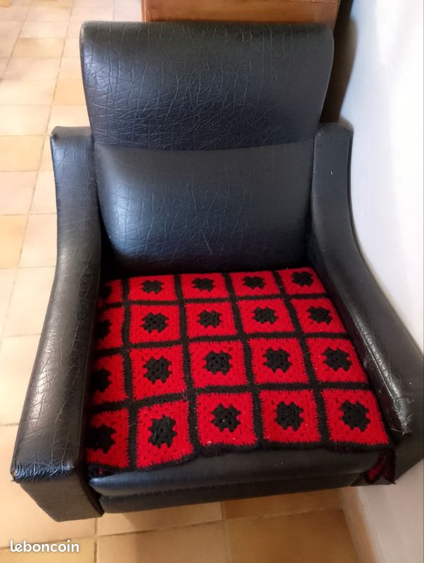 Fauteuil simili cuir (image 1)