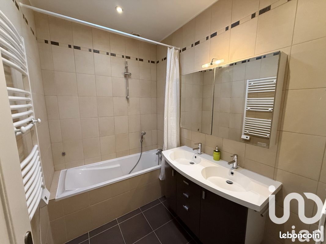 Maison a louer montigny-le-bretonneux - 5 pièce(s) - 98 m2 - Surfyn