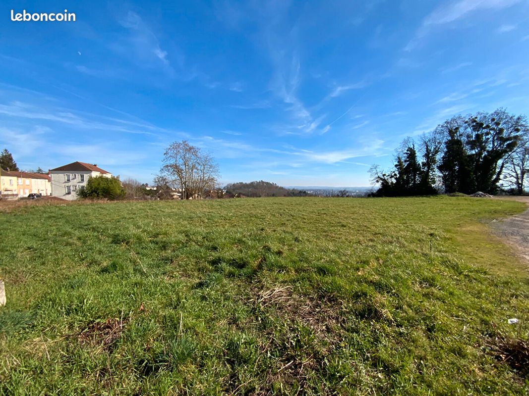 Terrain 4996 m² · à Le Creusot · 4 996 m² · 206 900 €