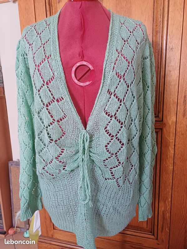 Pull couleur menthe tres bon etat taille 52 isa Vêtements