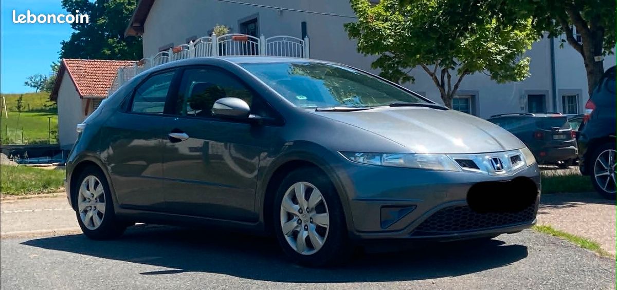 Civic 8 phase 2 1,8 i-vtec 140cv 85700km toujours suivi chez Honda carnet d’entretien entièrement tamponnés + factures et anciens contrôles techniques deuxième main possibilité de passage à l’éthanol (image 4)