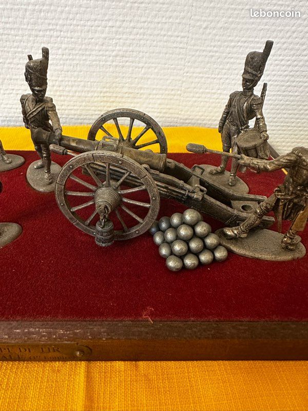 Cette invention propose une pièce d'artillerie... démontable