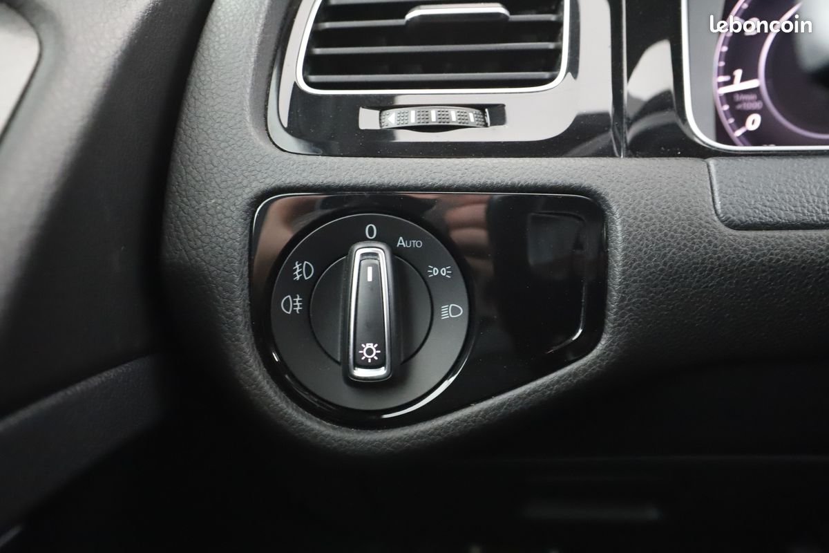 Volkswagen Golf VII 2.0 TSI BlueMotion Tech GTI Performance DSG7 5P 245 ch (image 26)