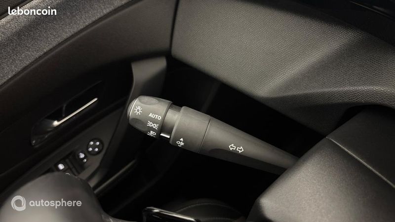 Peugeot 308 PHEV 180ch Allure Pack e-EAT8 (image 23)
