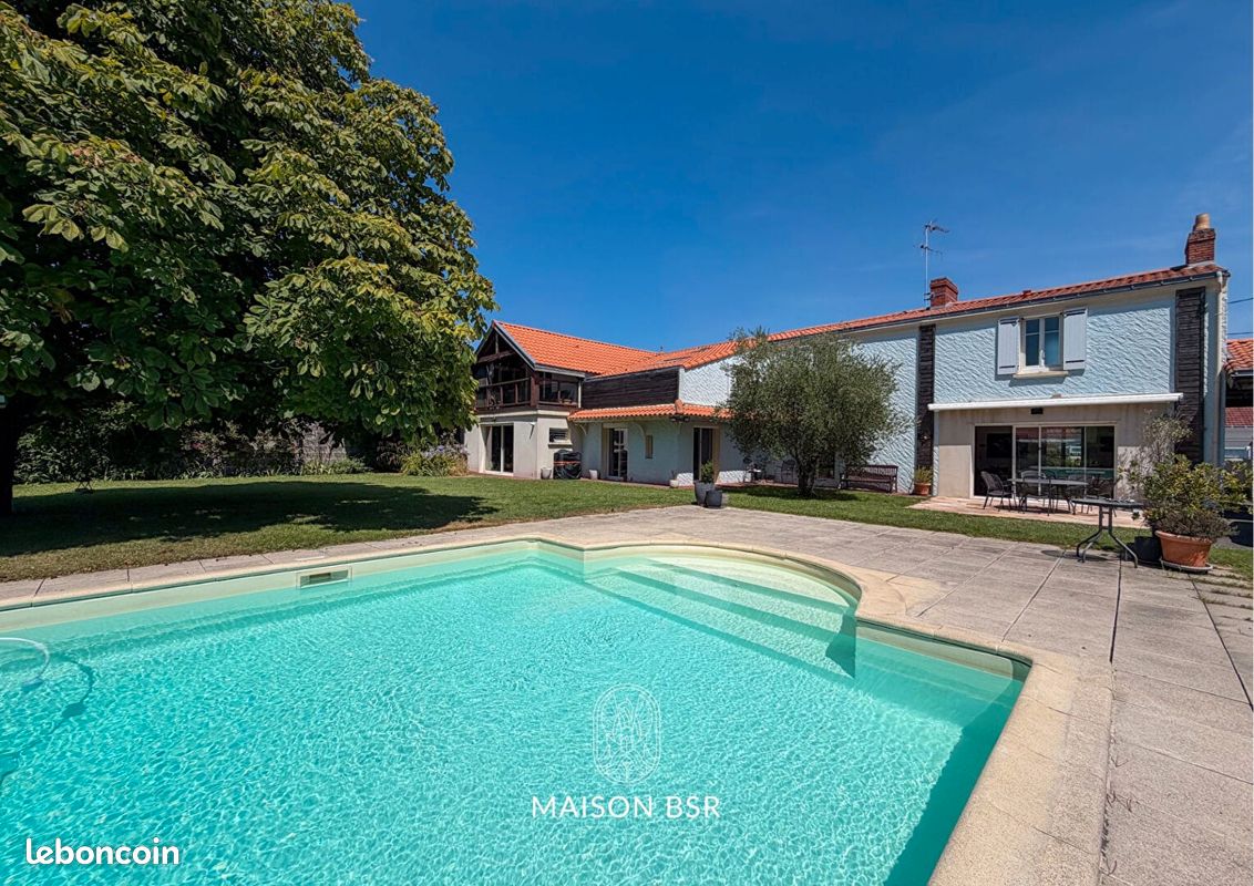 Maison 10 pièces 323 m² · à Saint-Sébastien-sur-Loire · 323 m² · 799 000 €
